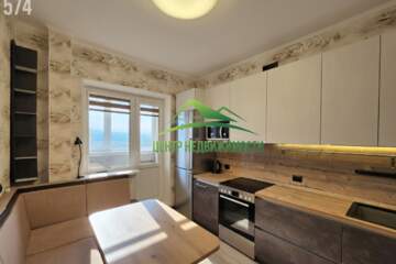 2-к квартира, 57 м², 8/9 эт.