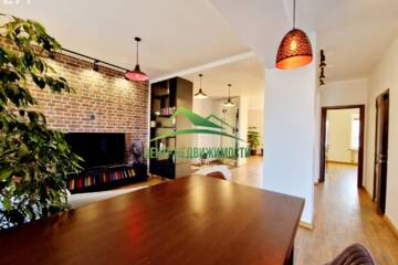 3-к квартира, 93,6 м², 4/4 эт.